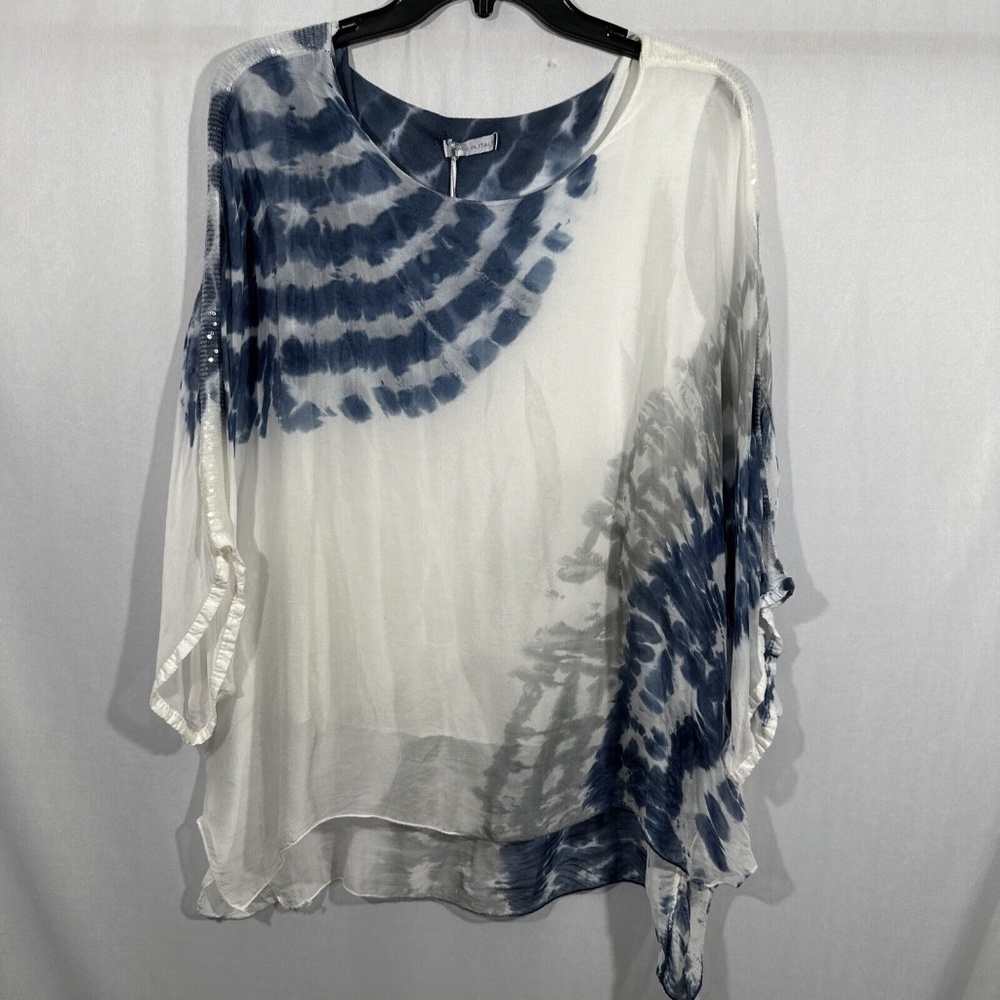 NWT $110 SHYLOH [ O/S‎ ] Oversided Silk Blend Blouse Top in White Blue